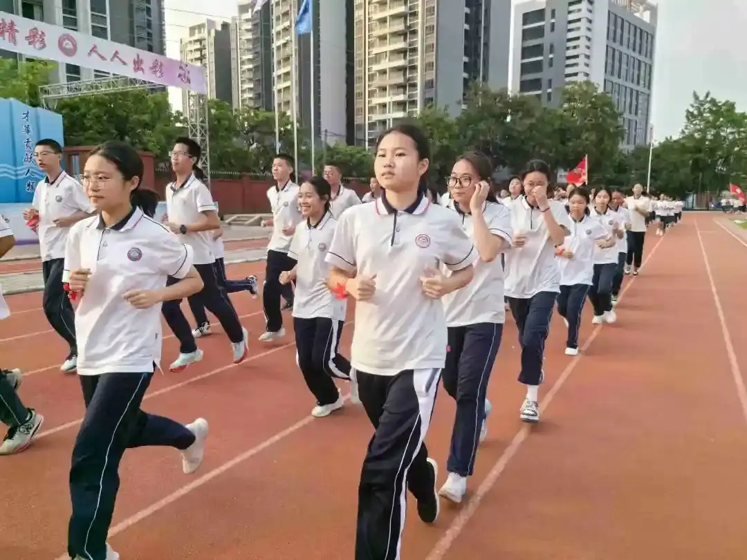 向光而行 决胜中考——纪中浪网中学隆重举办2024届中考百日誓师大会-第87张图片-四季读书网 向光而行 决胜中考——纪中浪网中学隆重举办2024届中考百日誓师大会-第87张图片-四季读书网