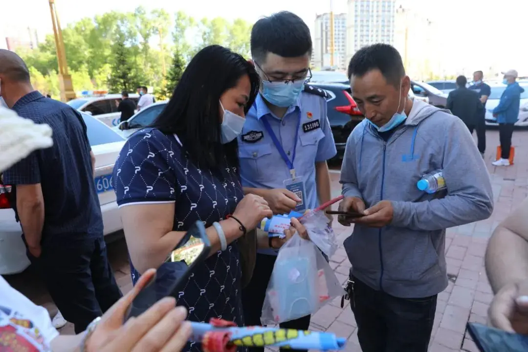 【助力高考】 学子迎战高考 公安全程安保——五大连池市公安局投入多警强化高考安保工作-第9张图片-四季读书网 【助力高考】 学子迎战高考 公安全程安保——五大连池市公安局投入多警强化高考安保工作-第9张图片-四季读书网