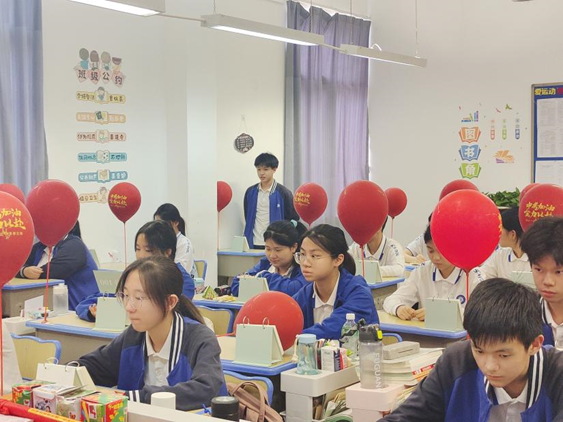 【思源·中考】百日扬鞭策马    七月似锦繁华——广州思源学校2024届中考百日誓师大会-第27张图片-四季读书网