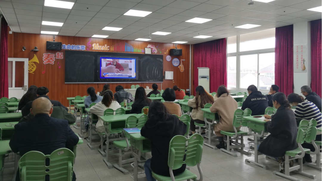 珍彩教研|共研新课标 同心备中考——杭师大乍浦附校初中部社会法治组2023学年第二学期第二次校本研修 第9张 珍彩教研|共研新课标 同心备中考——杭师大乍浦附校初中部社会法治组2023学年第二学期第二次校本研修 第9张