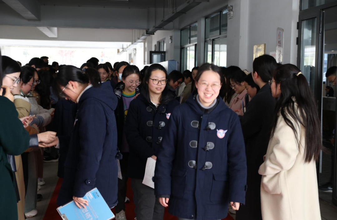 鹏皓情怀 圆梦中考——南京市将军山中学2024中考誓师大会-第17张图片-四季读书网