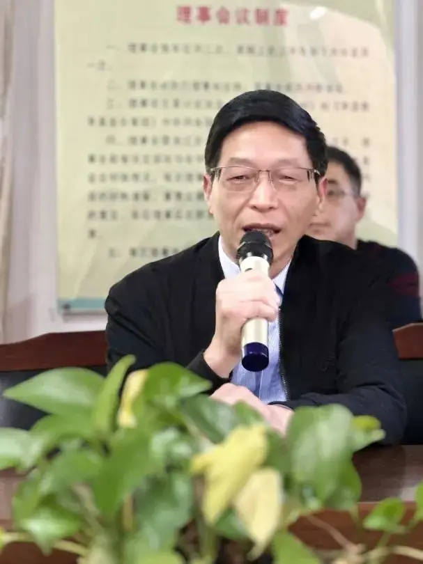 凝心聚力  备战中考-第4张图片-四季读书网