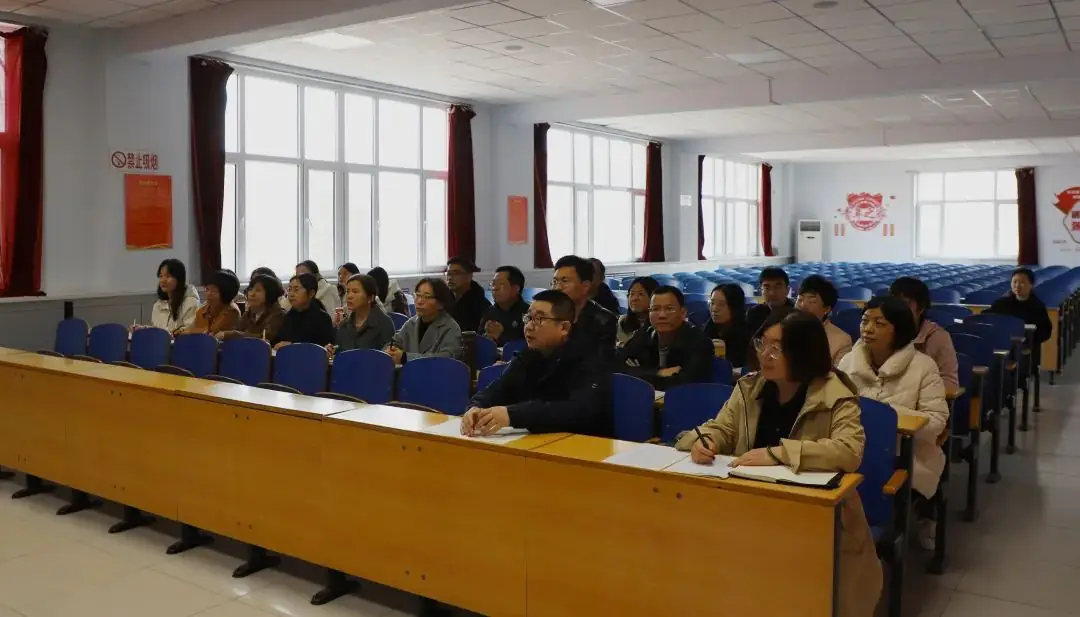 我校举办系列高考研讨活动-第5张图片-四季读书网 我校举办系列高考研讨活动-第5张图片-四季读书网