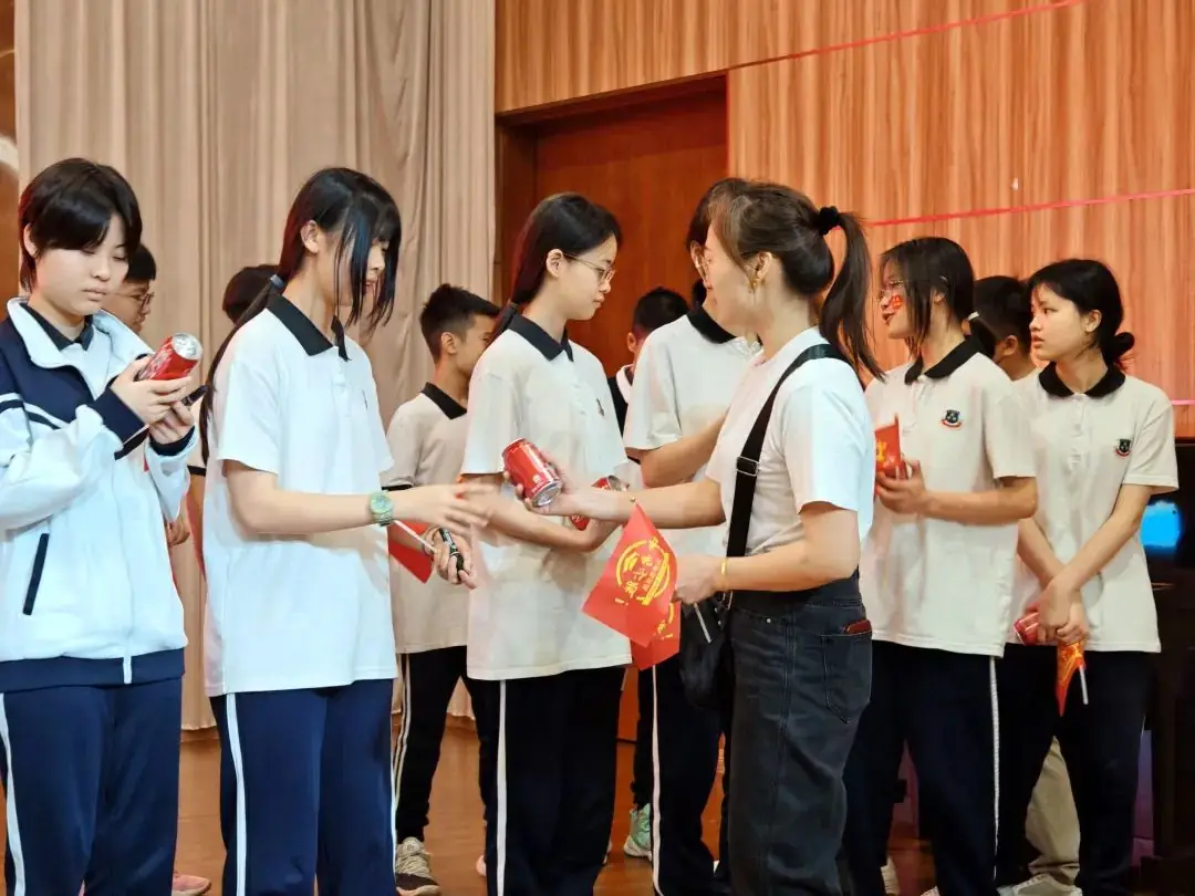 【战百日踔厉奋发,迎中考笃行不怠】佛山光正2024中考百日誓师大会隆重举行-第51张图片-四季读书网