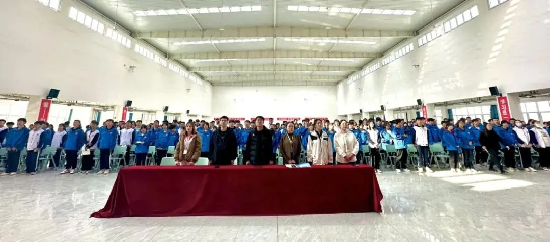 冲刺高考 为梦想而战|兰州新区贺阳学校开展高三年级省一诊表彰暨成绩分析大会-第5张图片-四季读书网 冲刺高考 为梦想而战|兰州新区贺阳学校开展高三年级省一诊表彰暨成绩分析大会-第5张图片-四季读书网