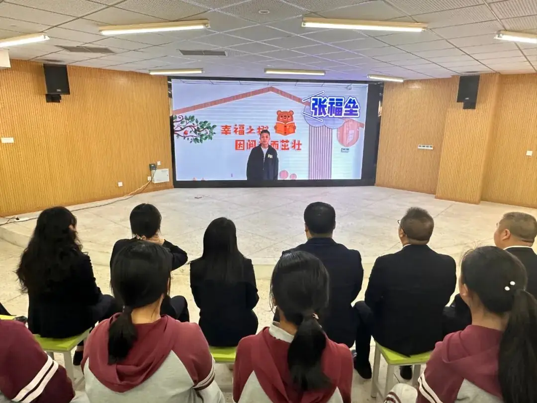 我为自己证明,决胜中考、勇攀高峰——宜宾市第十初级中学校中考冲刺誓师大会-第11张图片-四季读书网