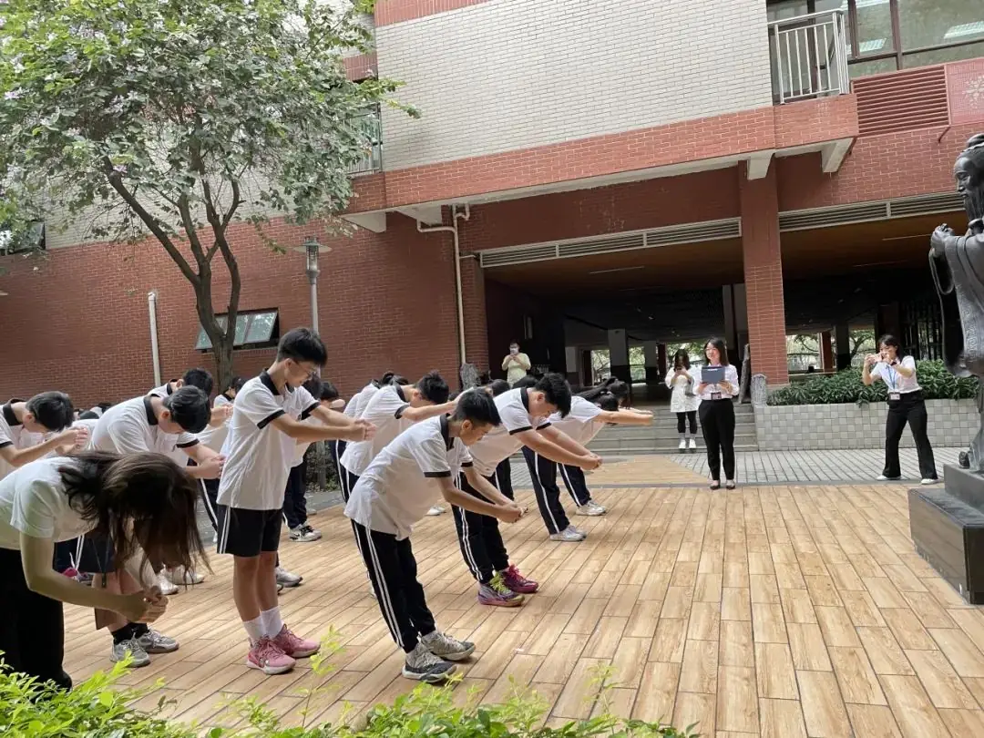 【战百日踔厉奋发,迎中考笃行不怠】佛山光正2024中考百日誓师大会隆重举行-第15张图片-四季读书网