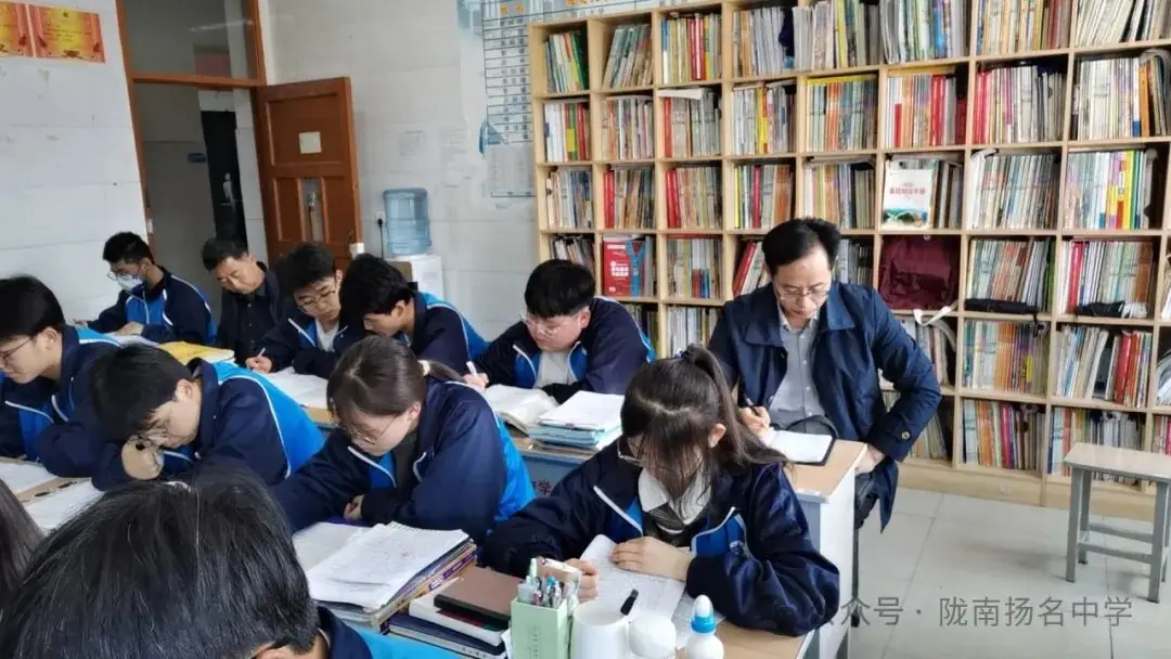 陇南市教育局督查组检查指导扬名中学高考备考工作 第3张 陇南市教育局督查组检查指导扬名中学高考备考工作 第3张