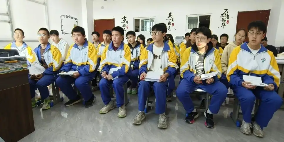 中考倒计时80天,成功教师“开小灶”,思想动员促提高-第3张图片-四季读书网 中考倒计时80天,成功教师“开小灶”,思想动员促提高-第3张图片-四季读书网