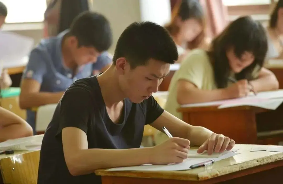 高考成绩不理想?不如换个赛道,低分上名校-第3张图片-四季读书网