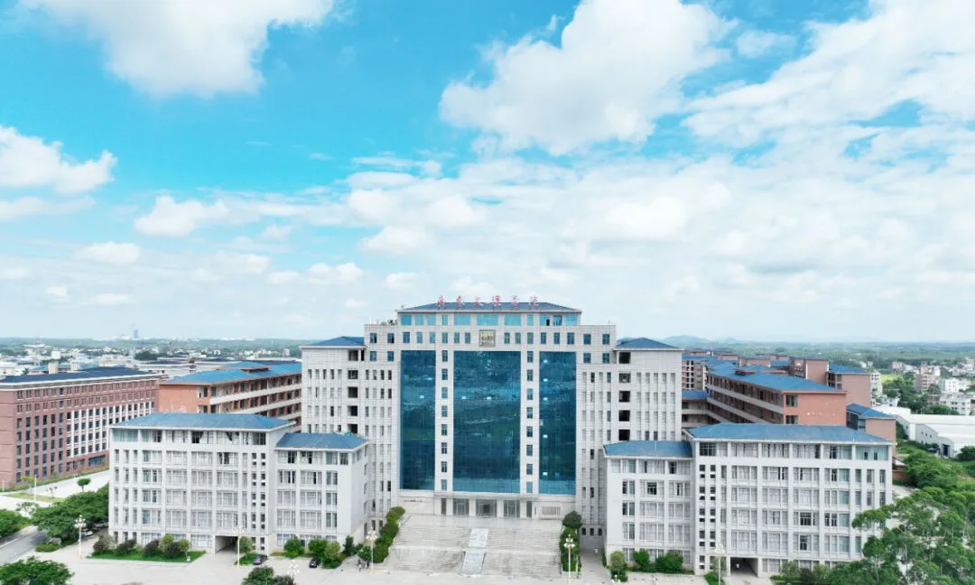 多人高分读民办!2024春季高考投档排名来了,这些公办还没录满! 第32张 多人高分读民办!2024春季高考投档排名来了,这些公办还没录满! 第32张