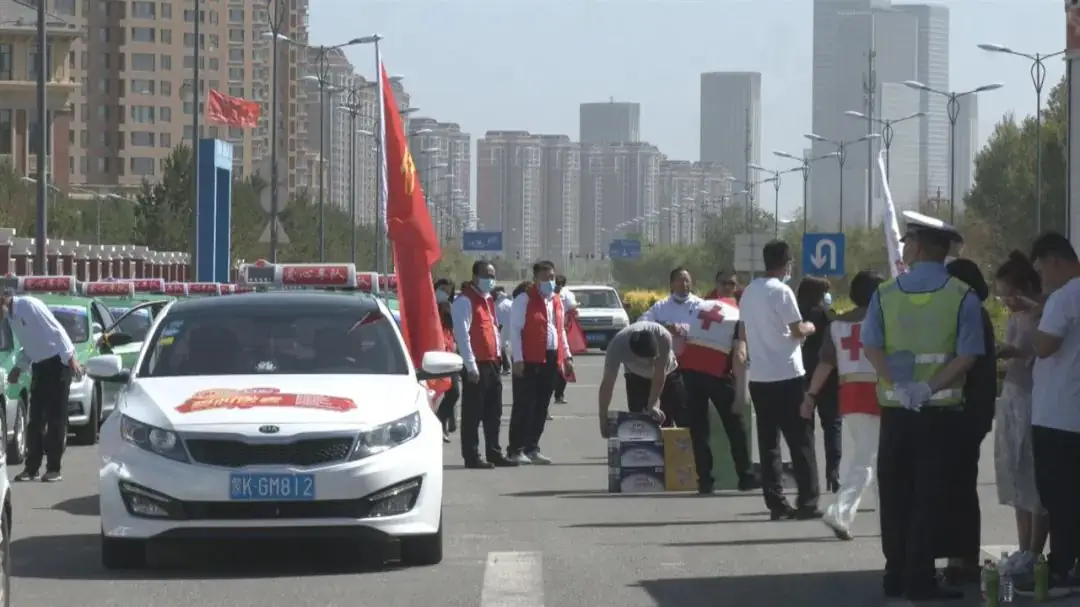 直击高考现场!鄂尔多斯这一幕幕,值得被记录!-第11张图片-四季读书网