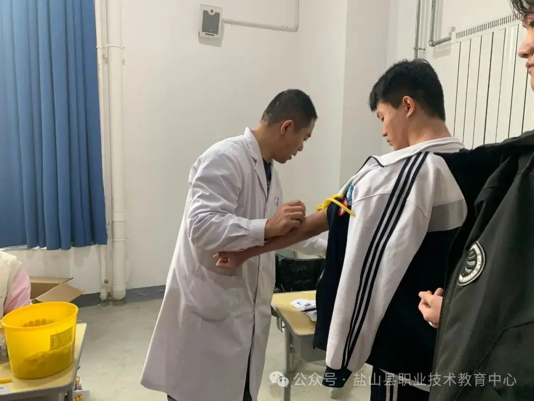 筑梦高考  守护健康——盐山县职教中心2024年高考体检工作圆满完成-第11张图片-四季读书网