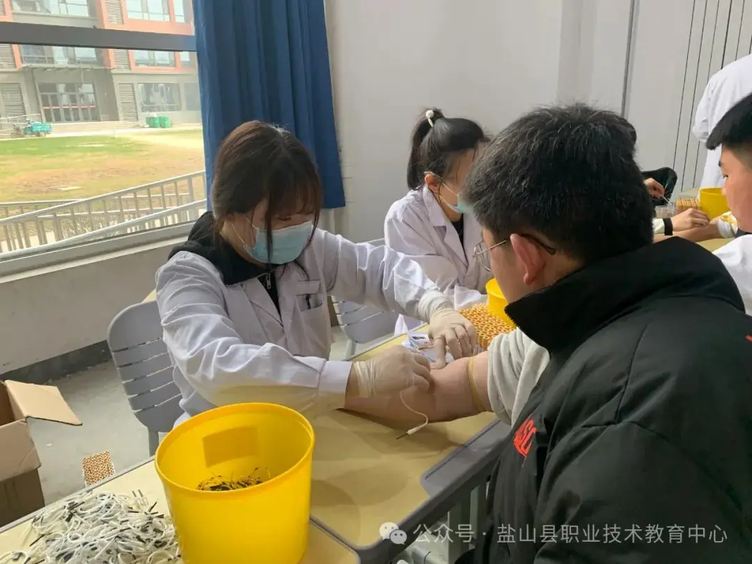 筑梦高考  守护健康——盐山县职教中心2024年高考体检工作圆满完成-第7张图片-四季读书网