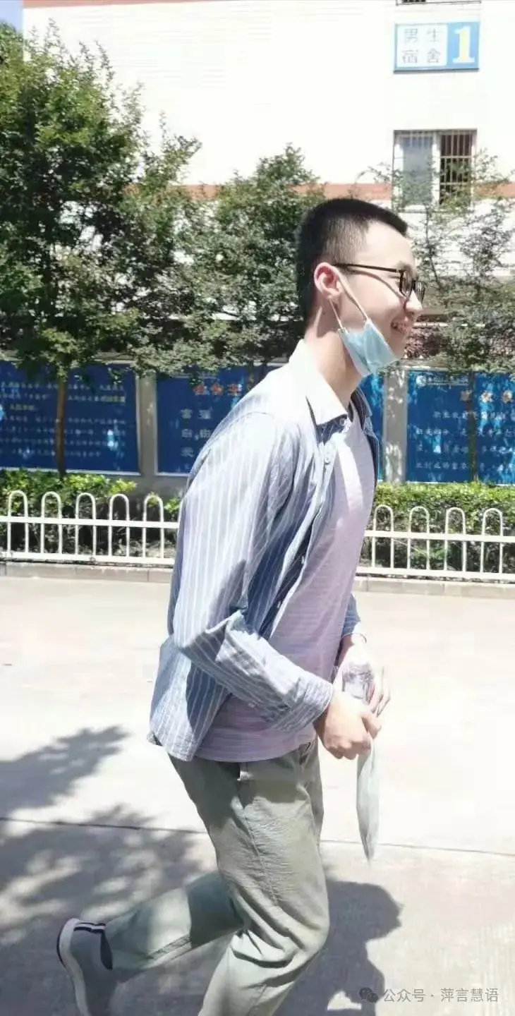 陪儿子高考-第2张图片-四季读书网 陪儿子高考-第2张图片-四季读书网