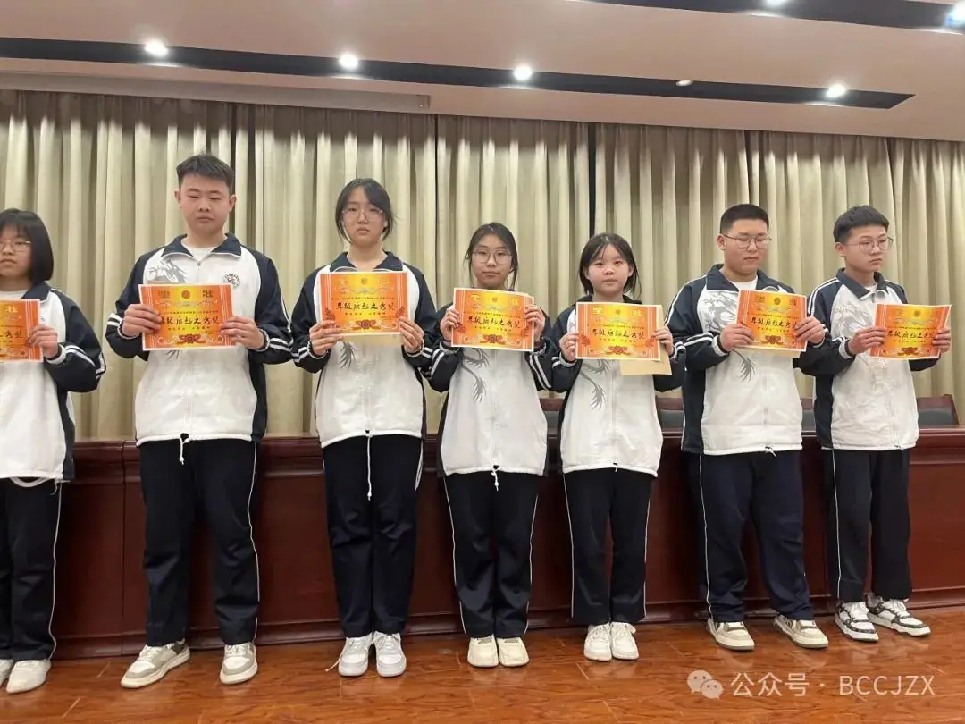 领航青春  助力中考-第12张图片-四季读书网