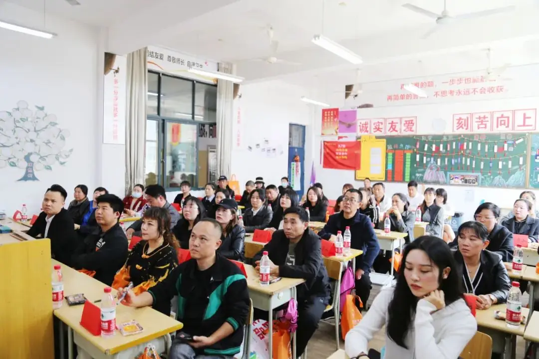 循道致远话中考 互联互通促提升——台州市外国语学校九年级家长会-第5张图片-四季读书网 循道致远话中考 互联互通促提升——台州市外国语学校九年级家长会-第5张图片-四季读书网
