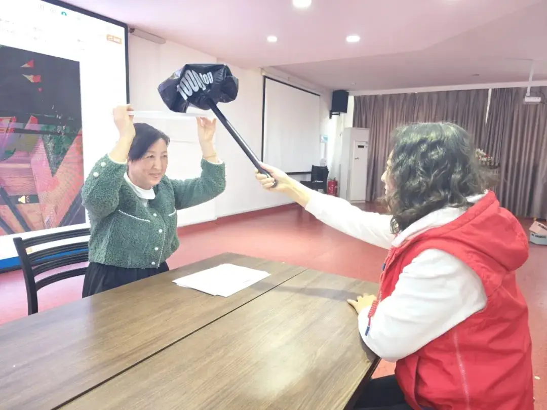 心理健康|携手共进 助力高考——吉林特教开展高三师生心理团建活动-第10张图片-四季读书网 心理健康|携手共进 助力高考——吉林特教开展高三师生心理团建活动-第10张图片-四季读书网