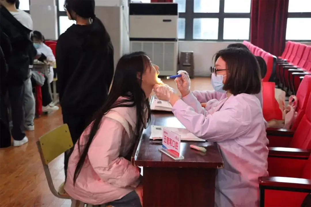 保驾护航 助力圆梦——我校2024年高考体检工作圆满完成-第14张图片-四季读书网
