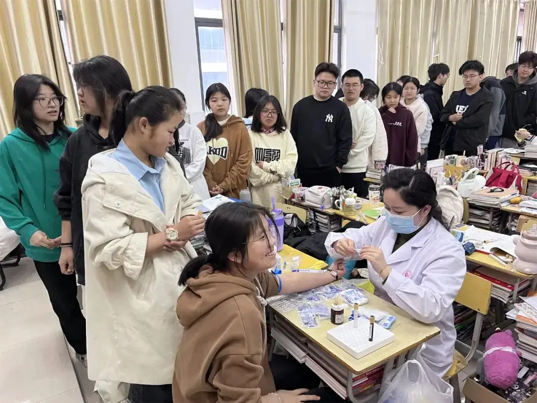 保驾护航 助力圆梦——我校2024年高考体检工作圆满完成-第6张图片-四季读书网