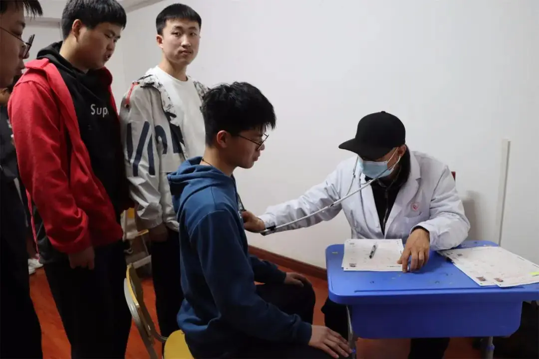 保驾护航 助力圆梦——我校2024年高考体检工作圆满完成-第12张图片-四季读书网