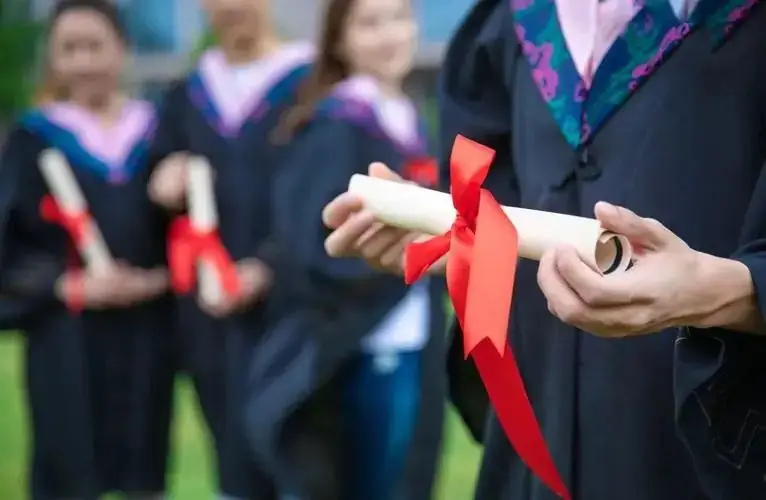 高考中分段:该选什么样的专业,才能拯救充满不确定的前途?-第4张图片-四季读书网