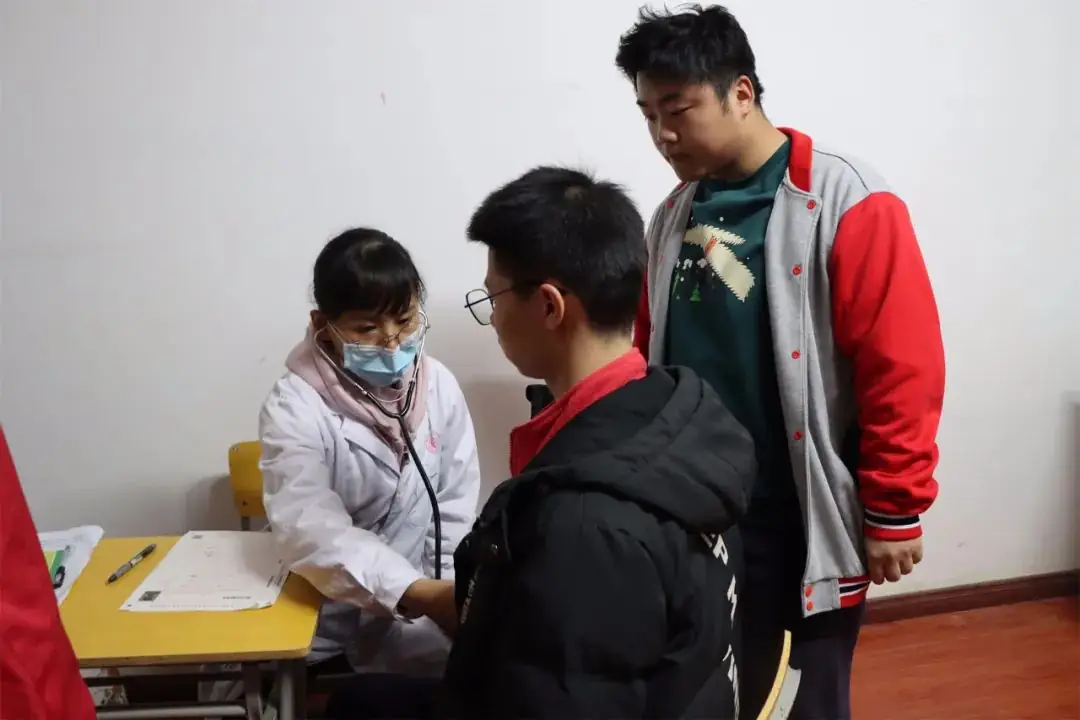 保驾护航 助力圆梦——我校2024年高考体检工作圆满完成-第21张图片-四季读书网