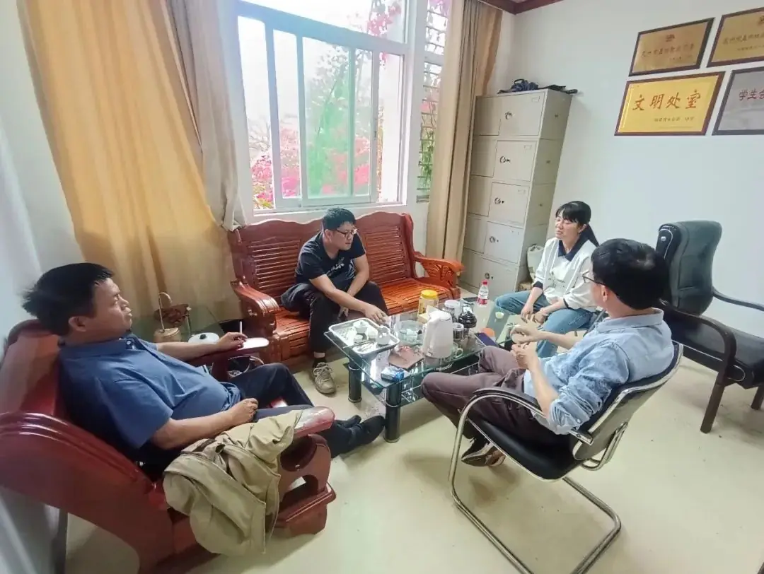 循道致远话高考 交流研讨促提升——莆田六中与永春一中开展高考二轮复习交流研讨活动-第6张图片-四季读书网 循道致远话高考 交流研讨促提升——莆田六中与永春一中开展高考二轮复习交流研讨活动-第6张图片-四季读书网