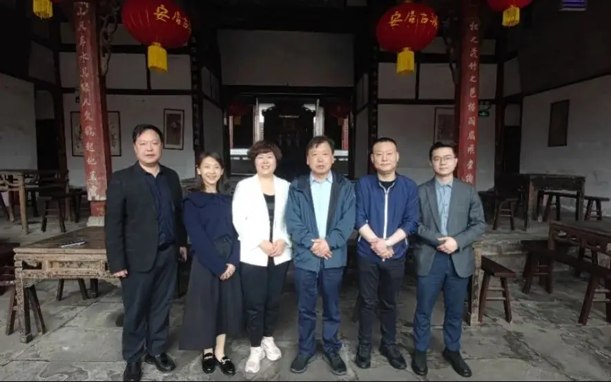 “高考考神”王后雄教授在安居文庙为全国高考生祈福-第4张图片-四季读书网 “高考考神”王后雄教授在安居文庙为全国高考生祈福-第4张图片-四季读书网