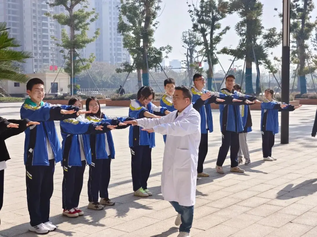 【护航高考】广汉市卫健局送检入校 护航高考-第8张图片-四季读书网