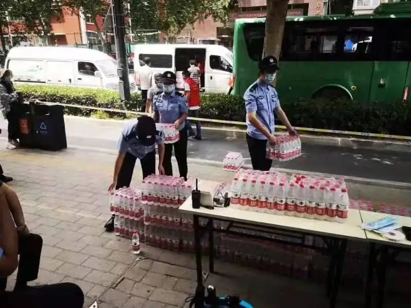 护航高考 | 你们乘风破浪 我们保驾护航!-第21张图片-四季读书网