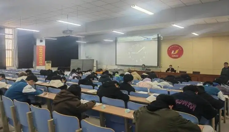十八加冠逐梦青春 奋楫笃行决战高考-第5张图片-四季读书网 十八加冠逐梦青春 奋楫笃行决战高考-第5张图片-四季读书网