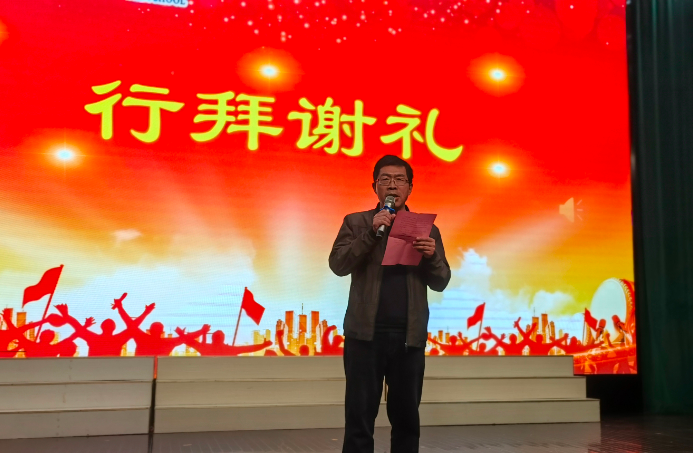 十八而志绽芳华 筑梦高考向未来——省平中举办南通二模表彰活动暨成人仪式-第6张图片-四季读书网 十八而志绽芳华 筑梦高考向未来——省平中举办南通二模表彰活动暨成人仪式-第6张图片-四季读书网