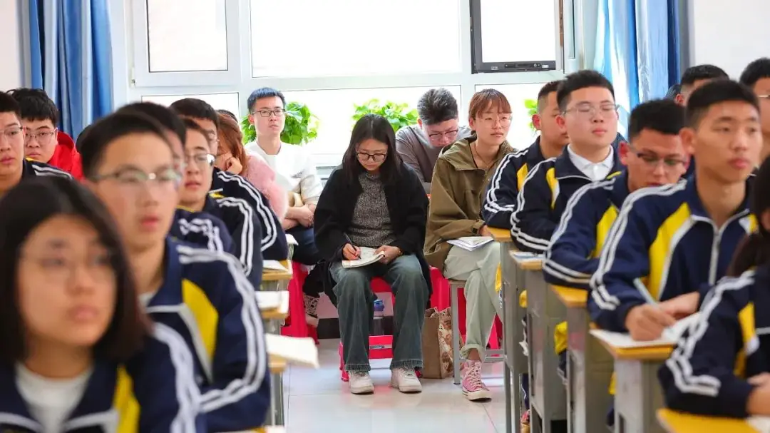 盐山八中 |名师云集,共研高考——河间英华学校邀请我校优秀学科组长共研2024高考 第42张