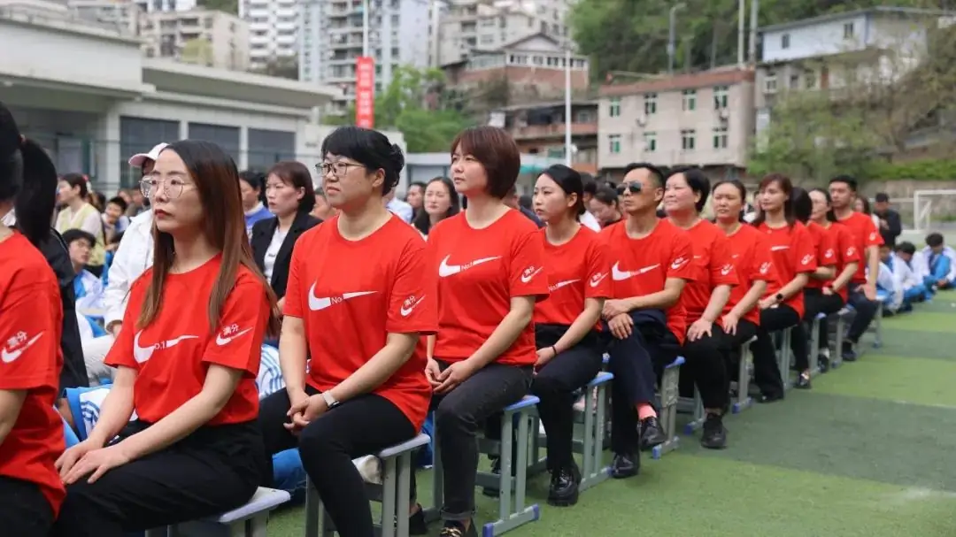 【校园动态】十年磨一剑 中考越雄关||紫阳中学初中部举行2024届中考誓师大会-第34张图片-四季读书网