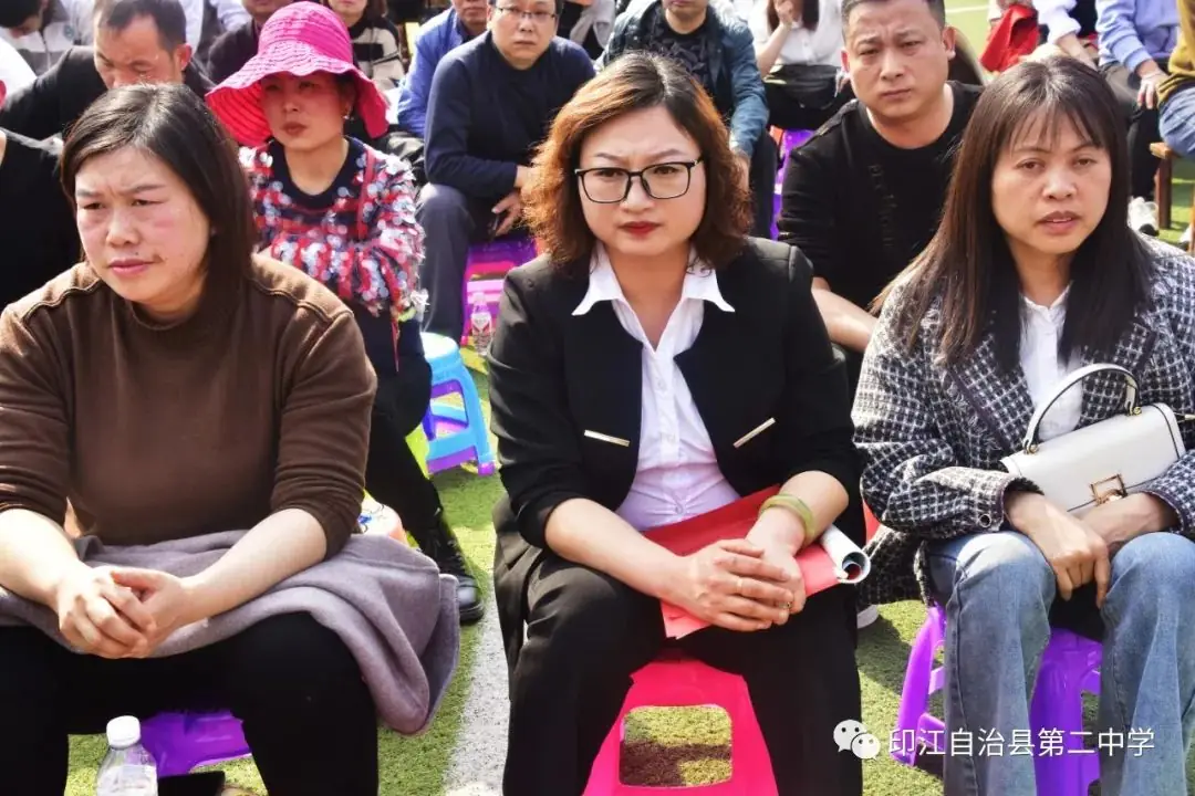 印江二中:2022届中考励志教育暨百日誓师动员大会-第17张图片-四季读书网