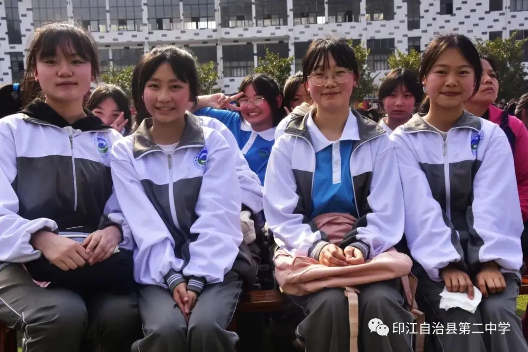 印江二中:2022届中考励志教育暨百日誓师动员大会-第20张图片-四季读书网