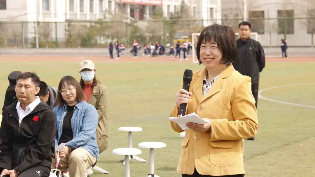 【中考】挑战极限,为梦而战——赛罕区民族中学举行中考励志报告会-第18张图片-四季读书网