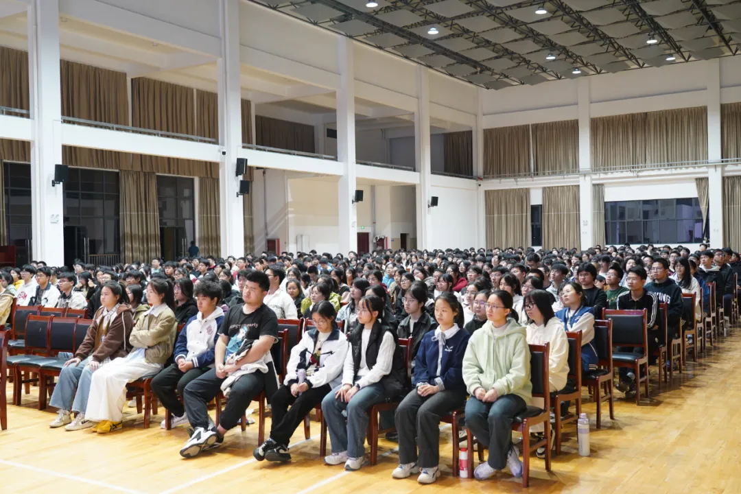 心理赋能 赢在高考——祁门一中励志心理辅导讲座助力高三学子决胜高考-第26张图片-四季读书网