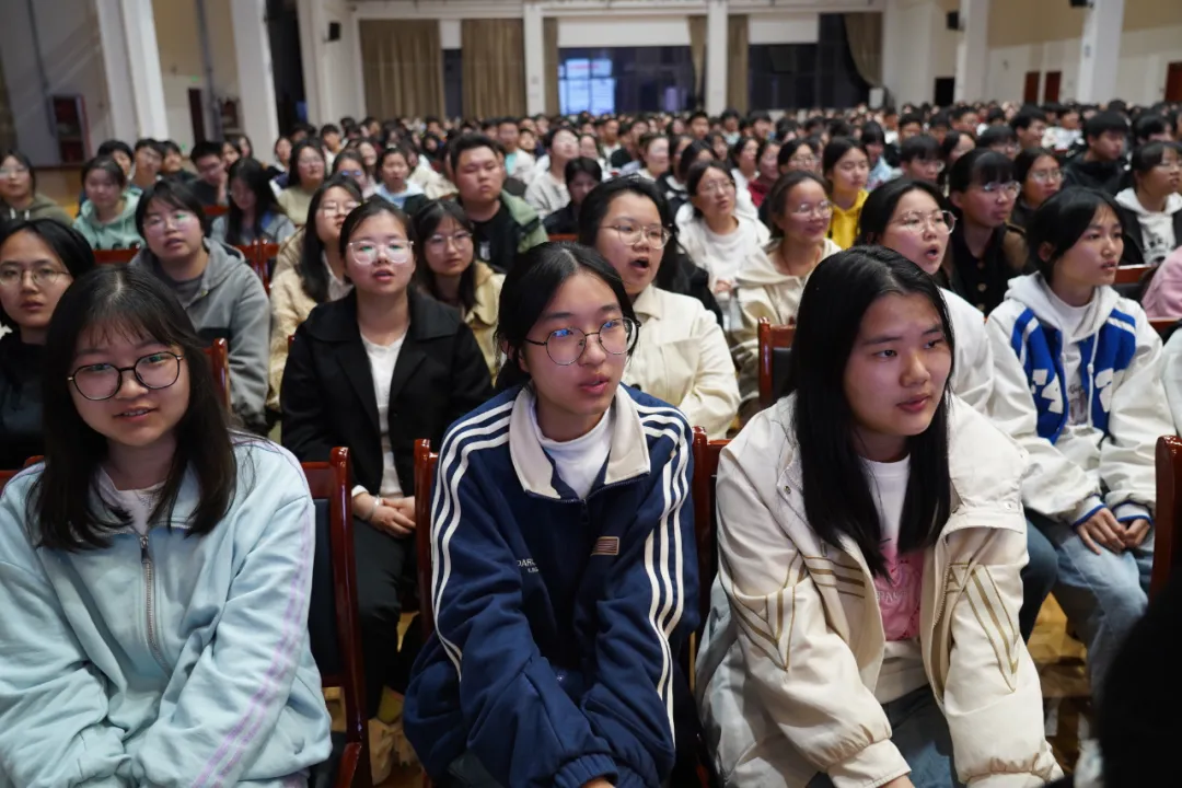 心理赋能 赢在高考——祁门一中励志心理辅导讲座助力高三学子决胜高考-第29张图片-四季读书网