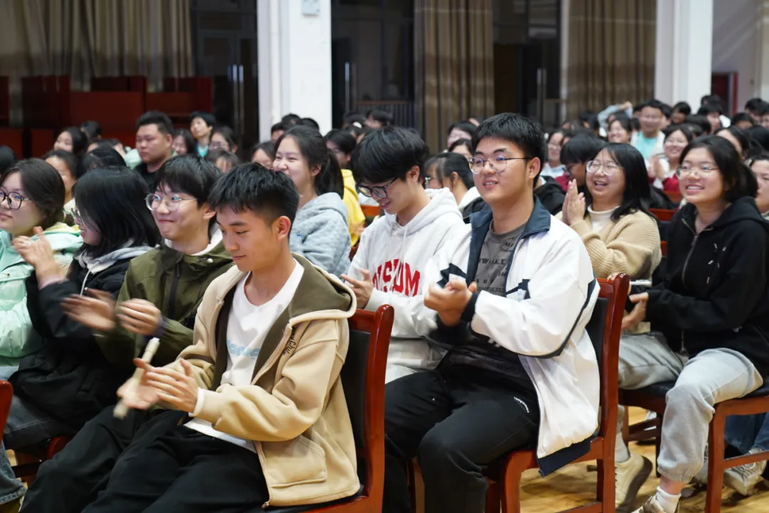 心理赋能 赢在高考——祁门一中励志心理辅导讲座助力高三学子决胜高考-第10张图片-四季读书网