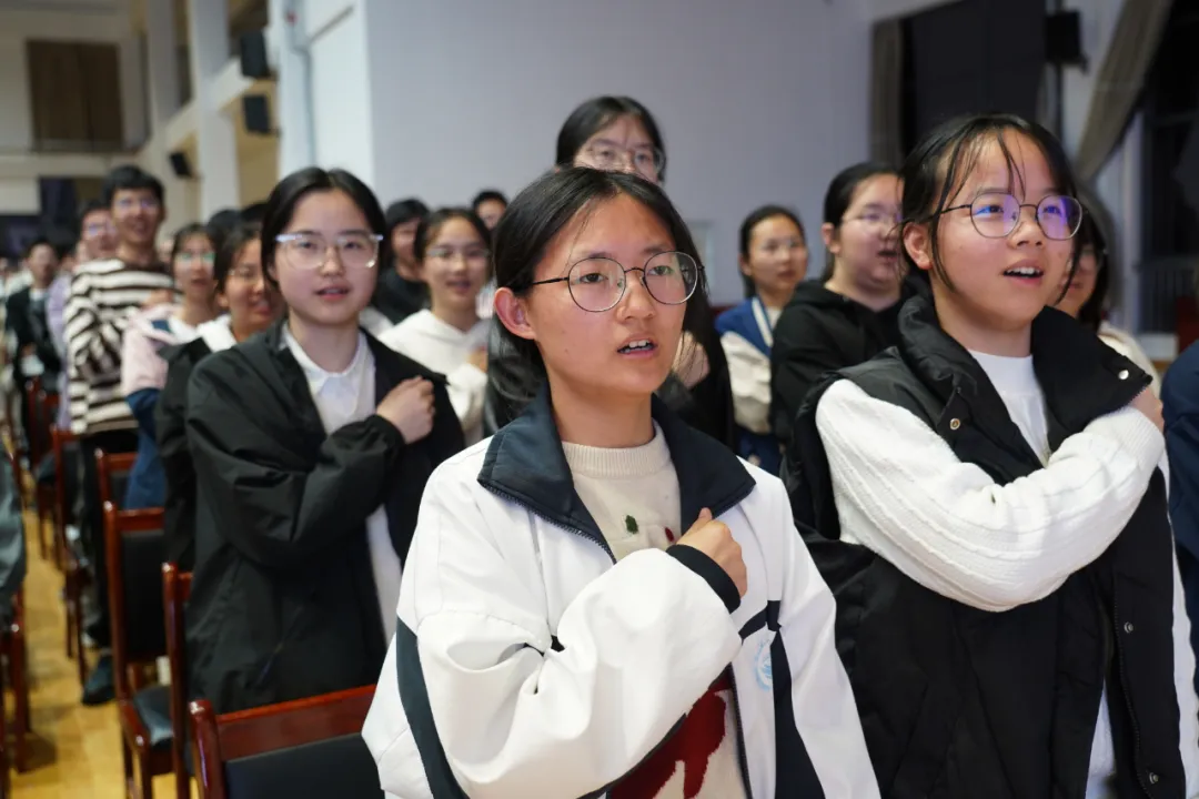 心理赋能 赢在高考——祁门一中励志心理辅导讲座助力高三学子决胜高考-第17张图片-四季读书网