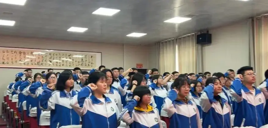 冲刺六十天——亮剑高考-第16张图片-四季读书网