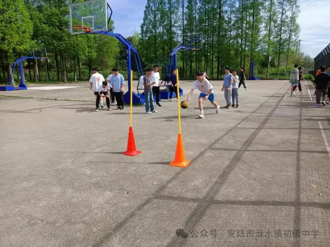 运动展青春风采 拼搏圆中考梦想----洑水镇初级中学举办九年级达标运动会-第2张图片-四季读书网