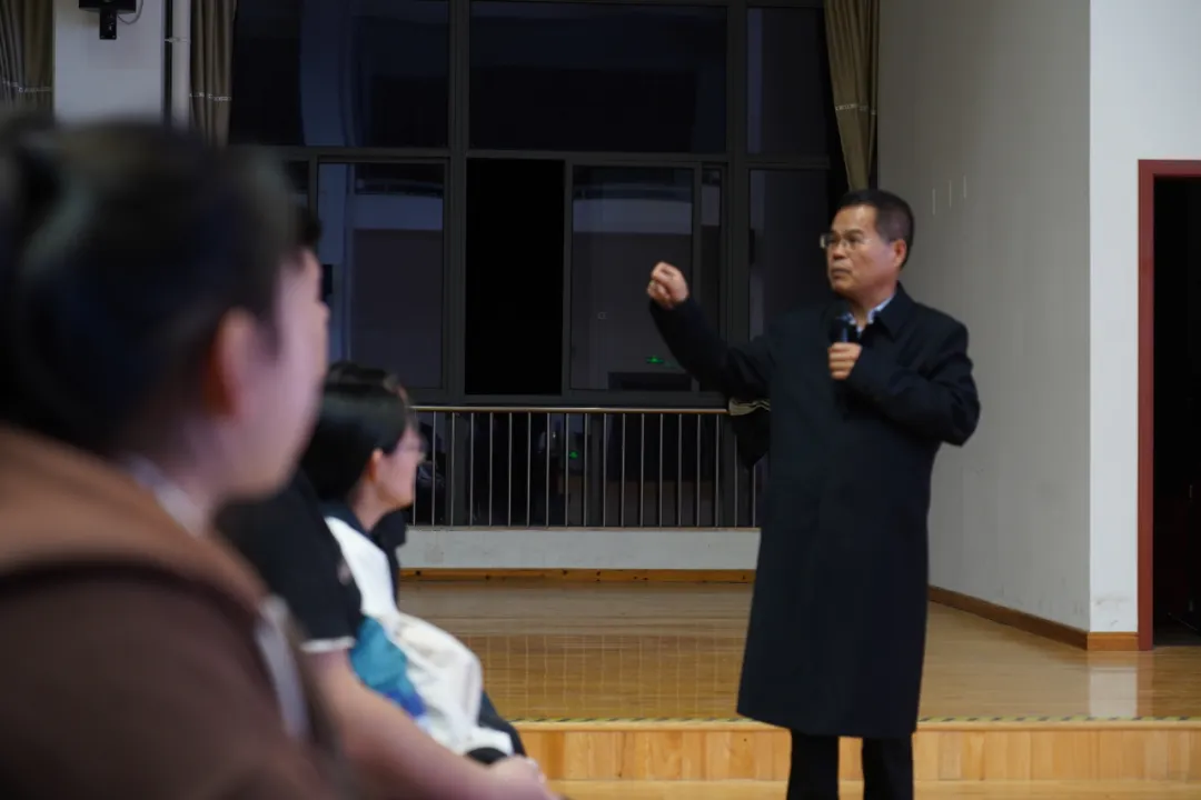 心理赋能 赢在高考——祁门一中励志心理辅导讲座助力高三学子决胜高考-第7张图片-四季读书网