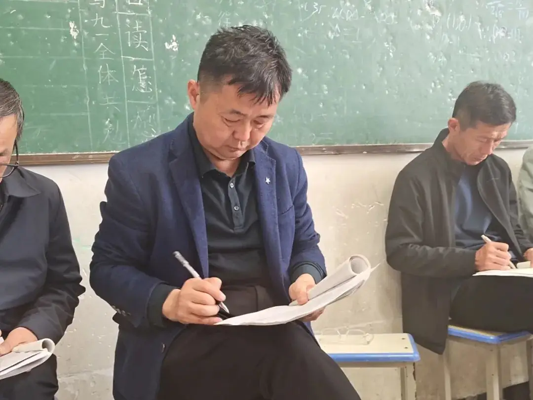 复习课堂深实践  凝心聚力备中考|城乡共建“九年级复习观摩课暨中考备考研讨”活动在胜利路实验举行-第16张图片-四季读书网
