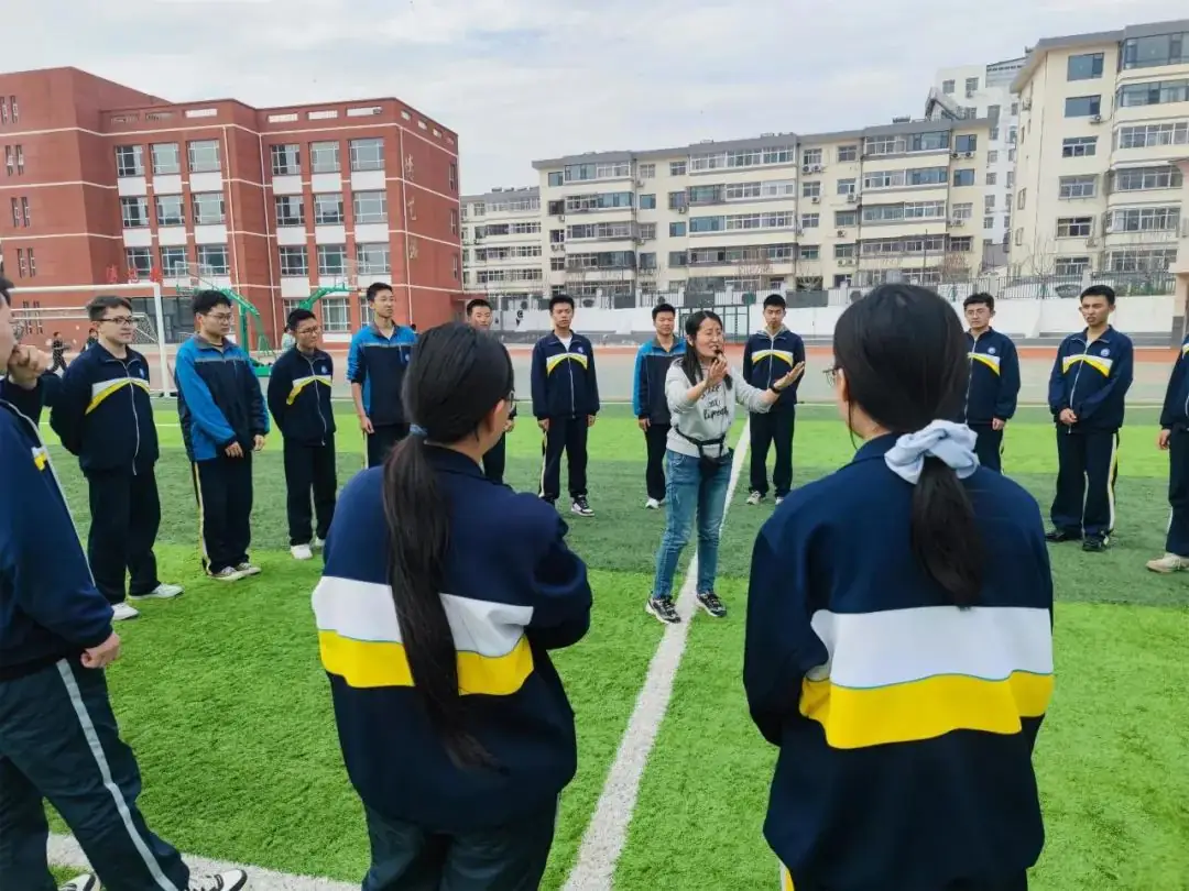 心无旁骛    迎战高考——凤鸣中学开展高三心理团辅活动-第18张图片-四季读书网