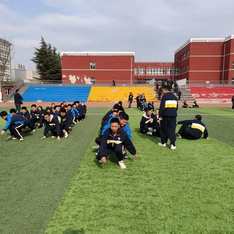 心无旁骛    迎战高考——凤鸣中学开展高三心理团辅活动-第28张图片-四季读书网