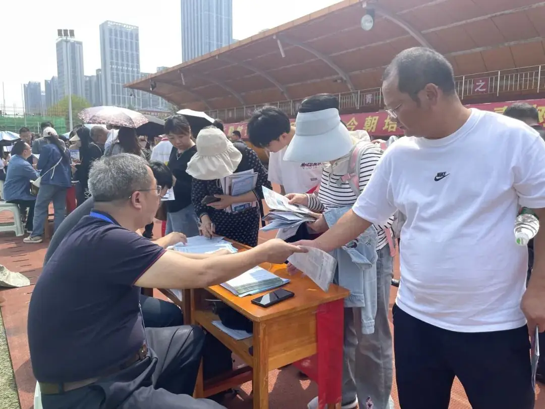 有关新高考!78所高校在百年一中展开一场筑梦之约! 第14张 有关新高考!78所高校在百年一中展开一场筑梦之约! 第14张