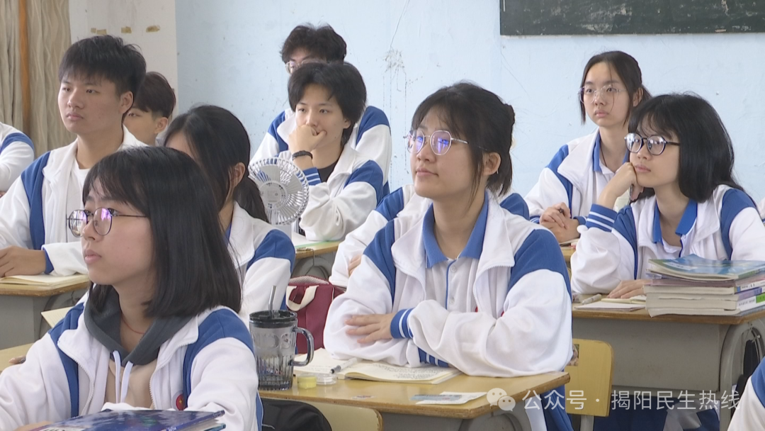 转载|距离高考不到2个月,他们在......-第2张图片-四季读书网